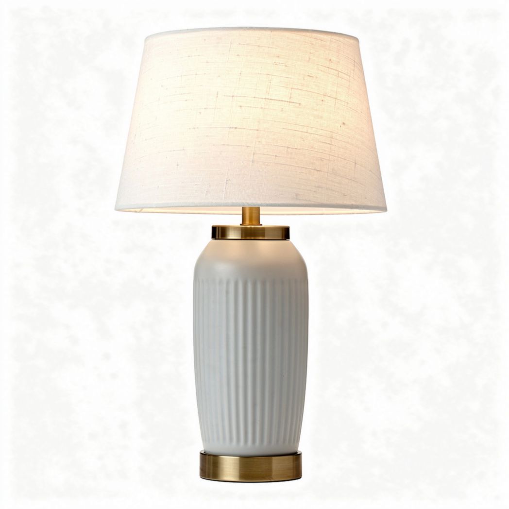 Tischlampe aus Keramik mit goldfarbenem Fuß und stoffschirm 25 x 25 x 40cm